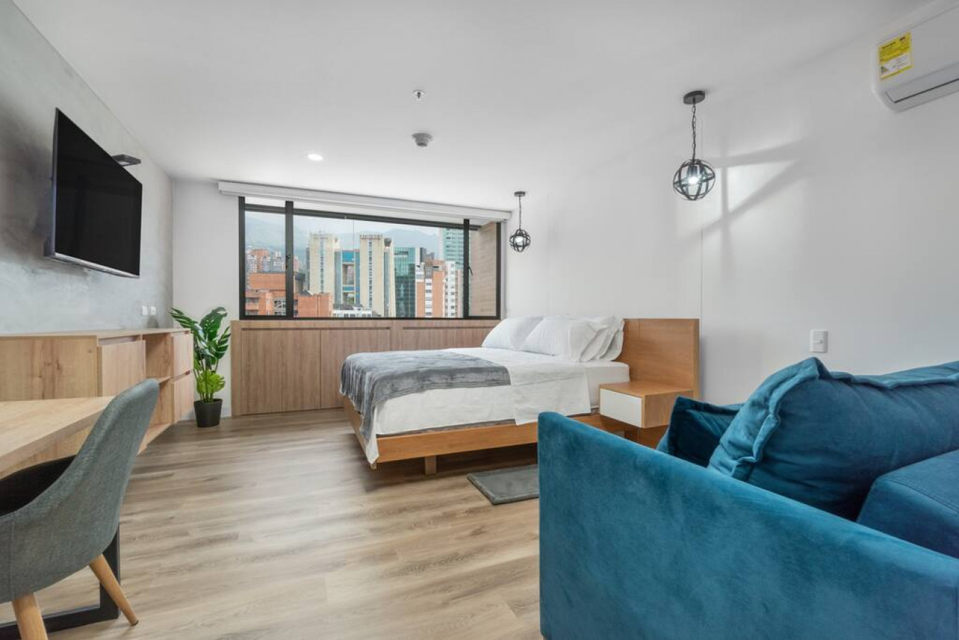 Go Living & Suites - 1205
