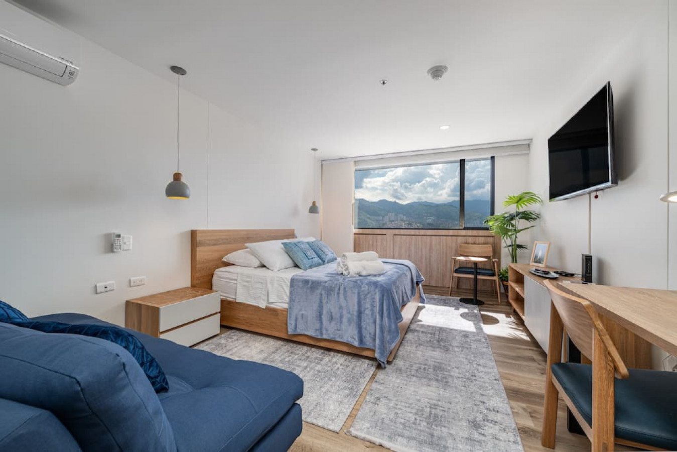 Go Living & Suites - 1315