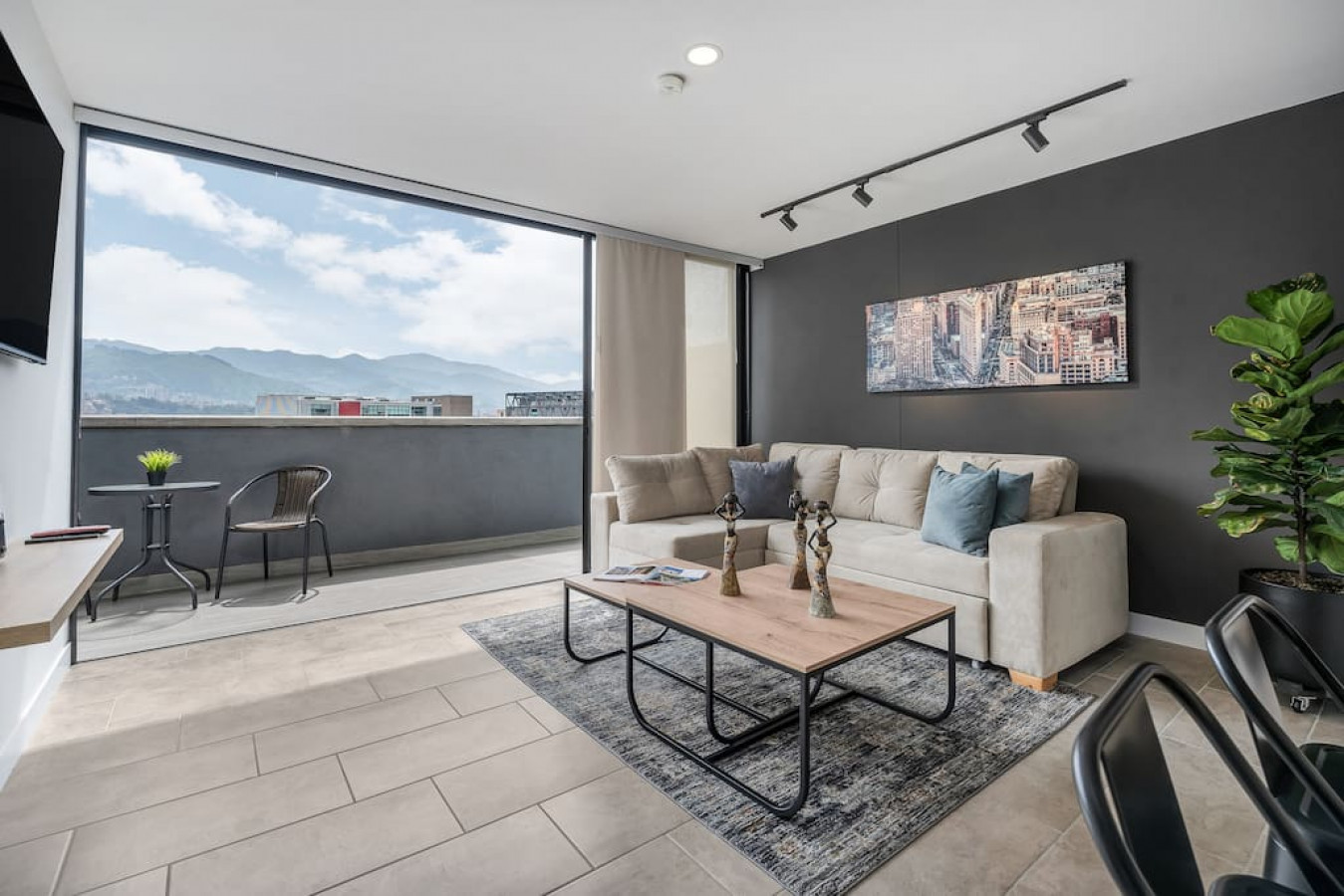 Go Living & Suites - 508