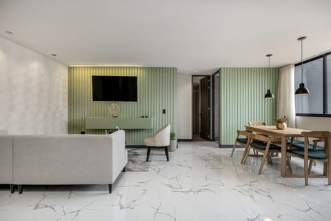 Housy Laureles - 302