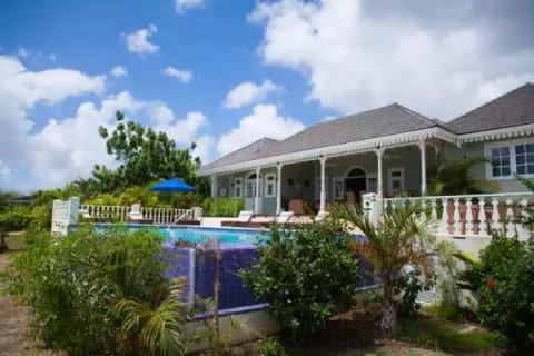 Villa Irene - Lower Carlton
