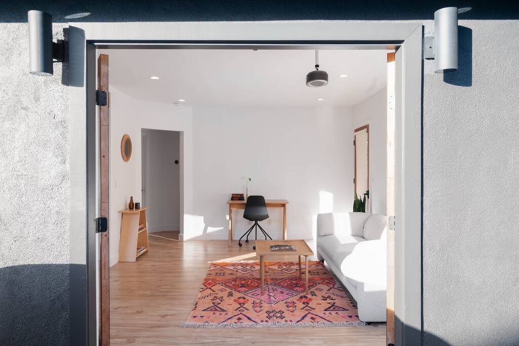 Hillside House with DTLA Views + Zen Cedar Tub - Los Angeles County Hillside House with DTLA Views + Zen Cedar Tub - Los Angeles County