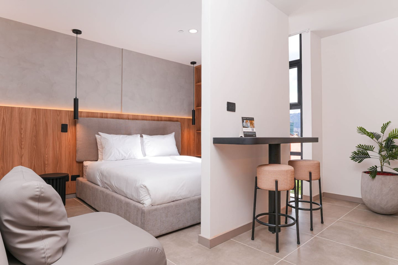 Metropolitan Living - Studio
