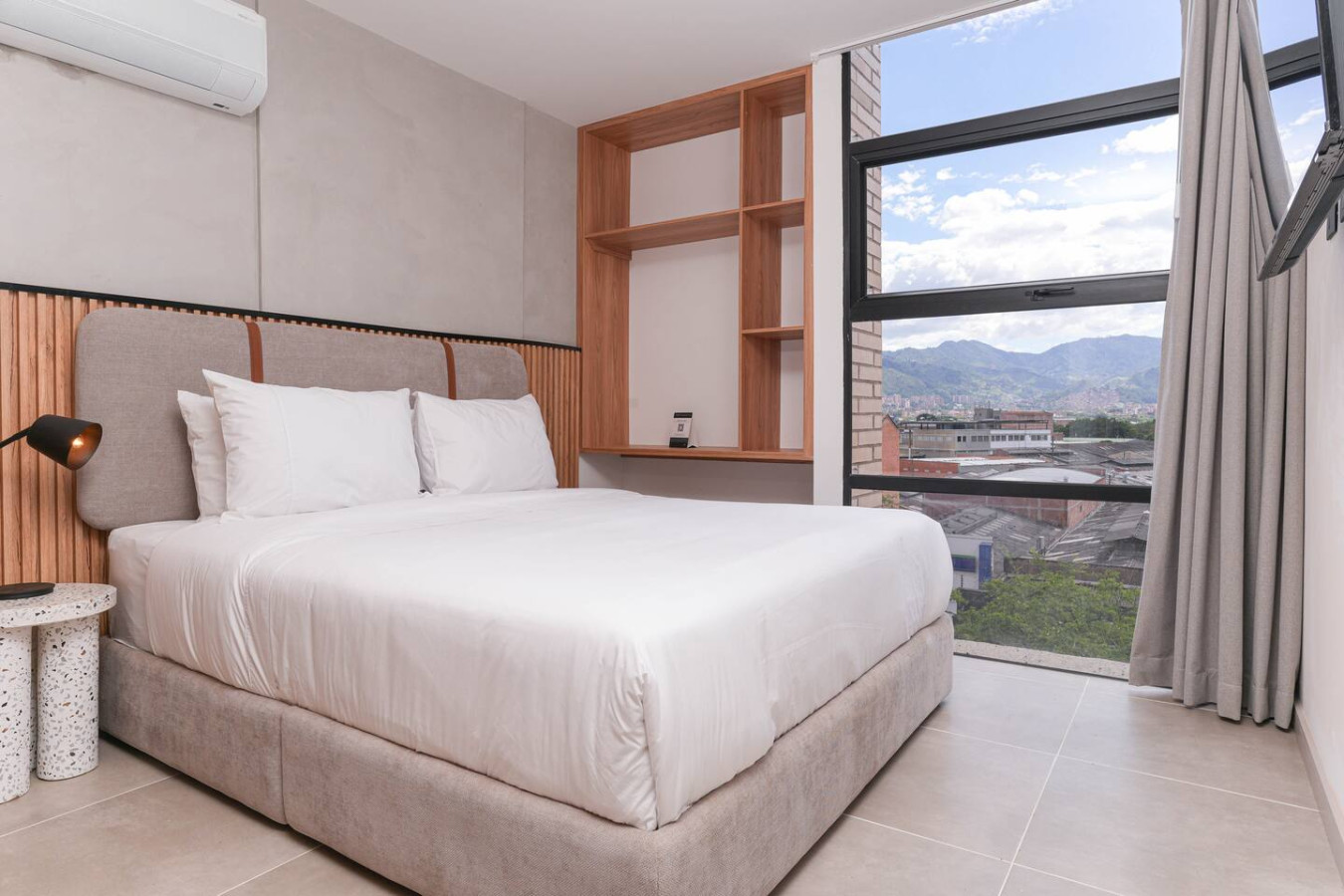 Metropolitan Living Suite