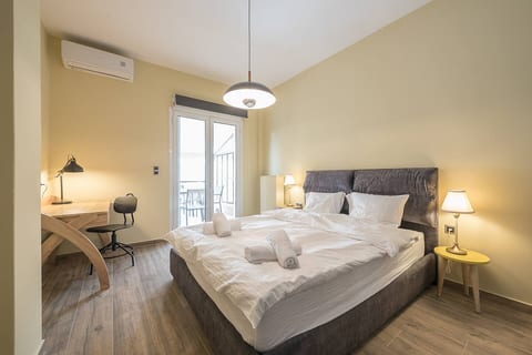 Modern Apartment - Balcony & Metro Access