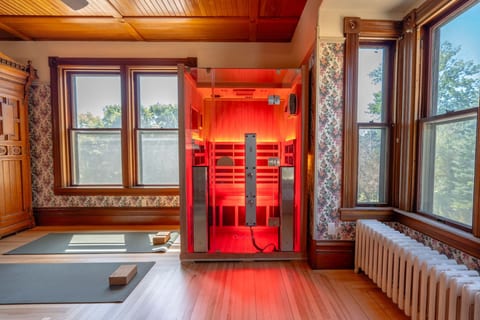 Wolfville Manor – Acadia, Downtown, Theater, Sauna