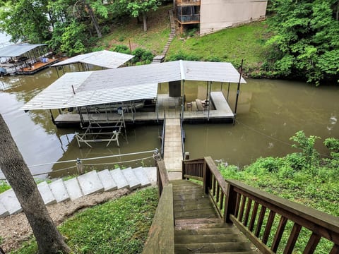 Dock