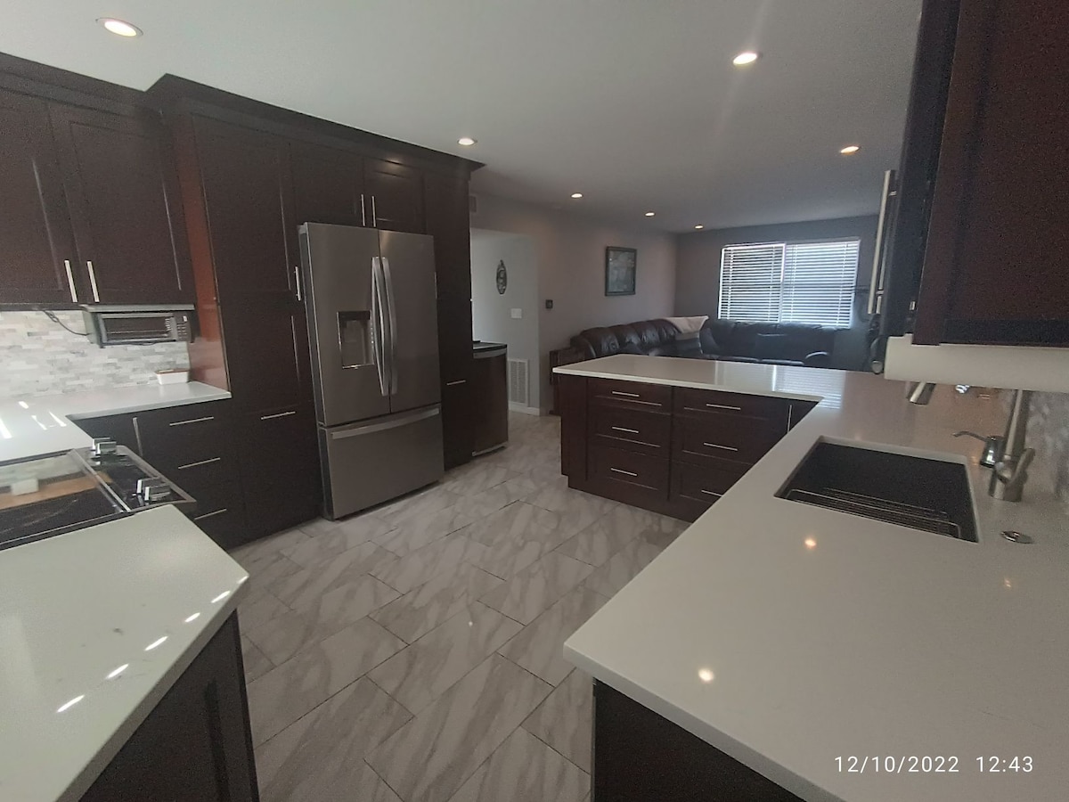 Steps from the beach! Newly listed updated unit image 1