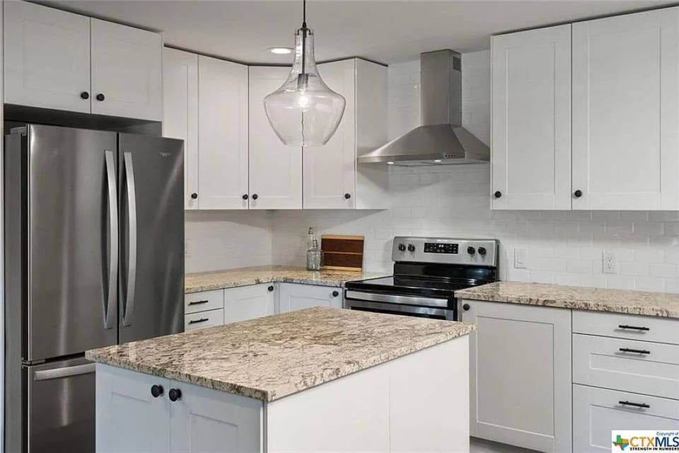 Oasis Ranch Retreat | Walk to Town | Big Yard - Lockhart