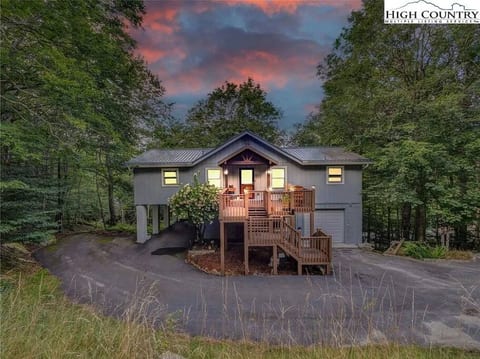 Gilligan's Island Mountain Ski Cottage