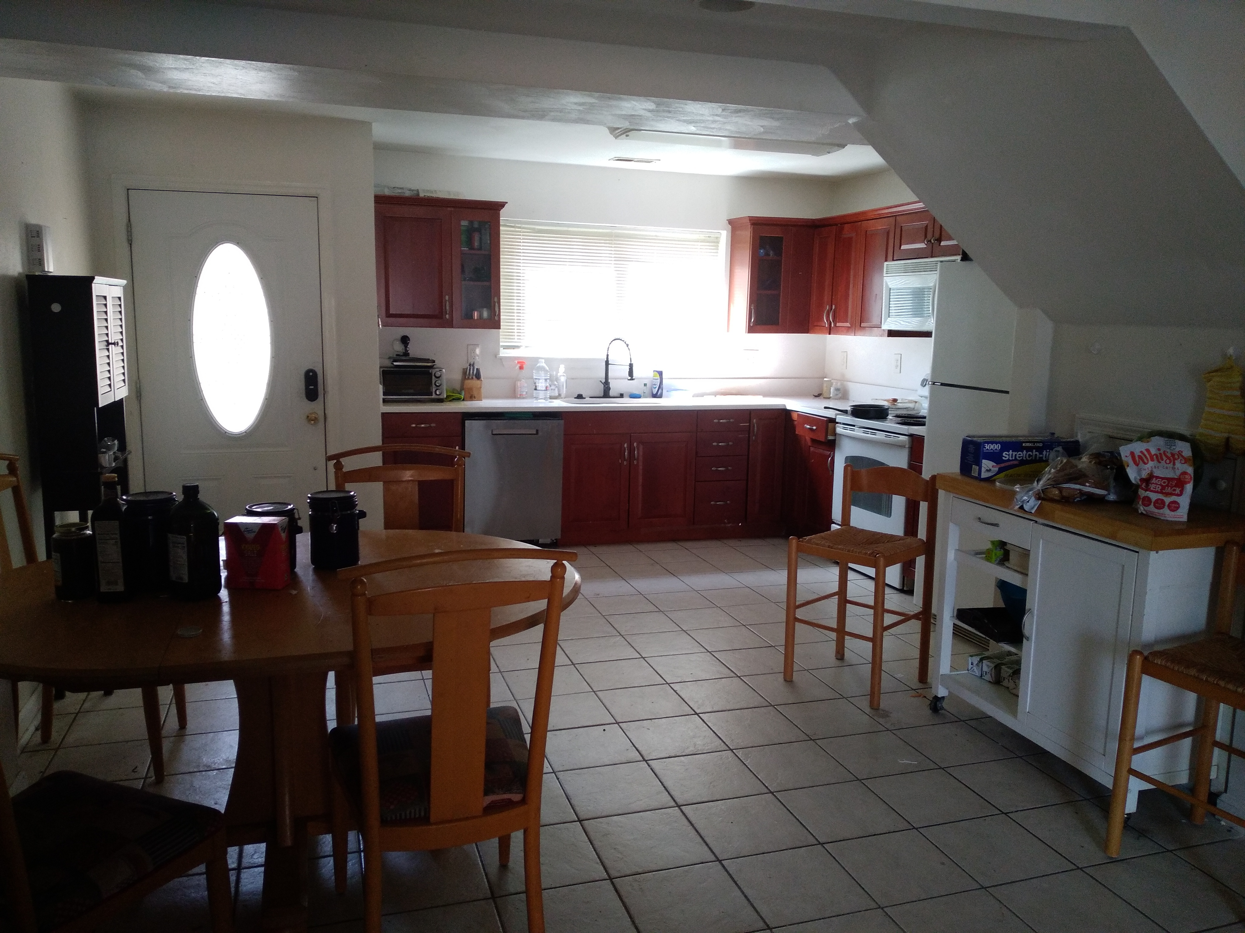 convenient-ocean-view-room/