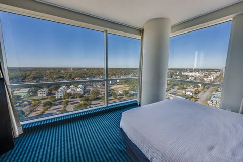 Beautiful Bedroom with Amazing Views 🌊☀️