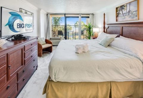 Beautiful Bedroom with Amazing Views