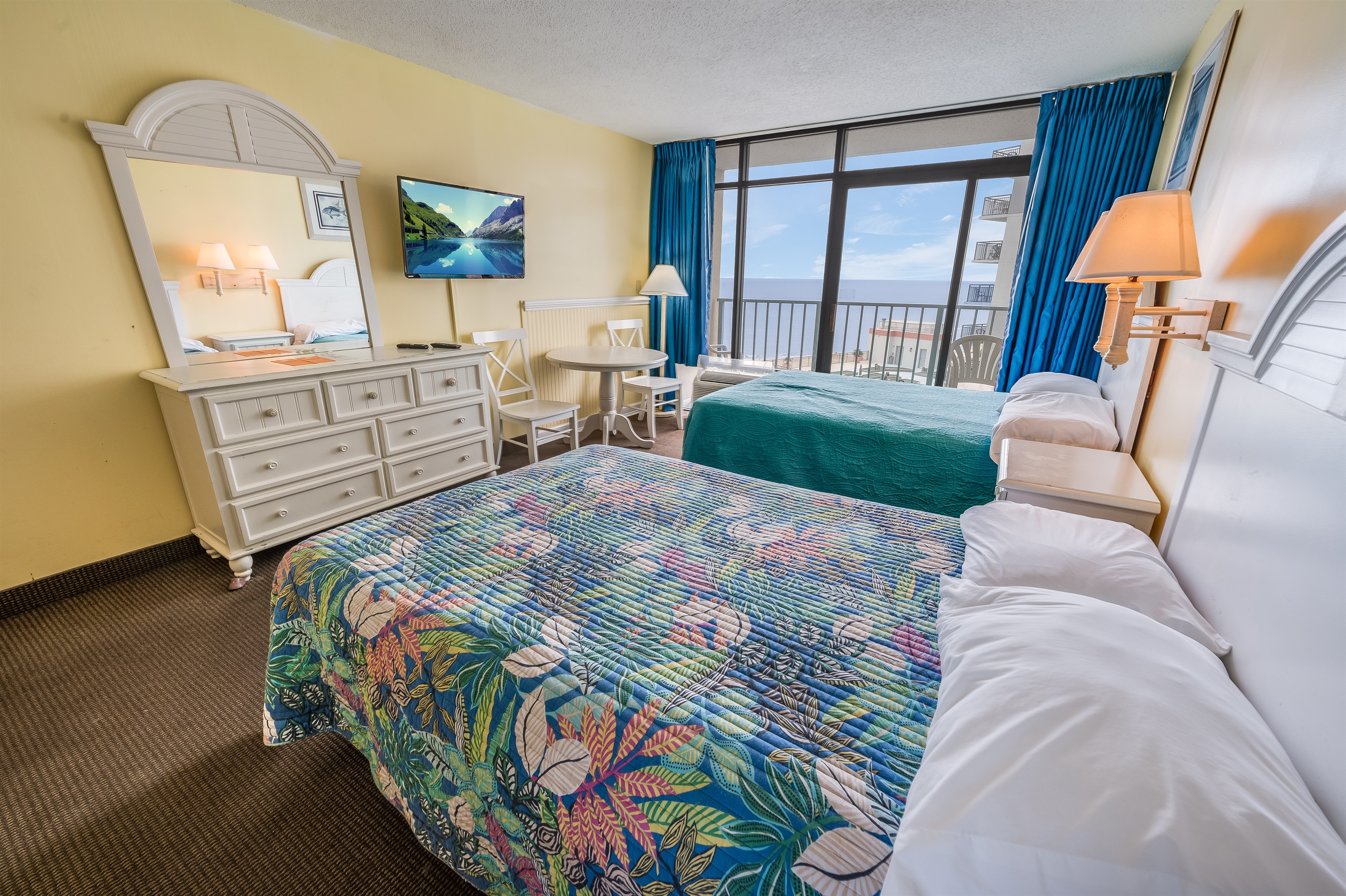 Large Living Area with Views of the Ocean, Beautifully Decorated