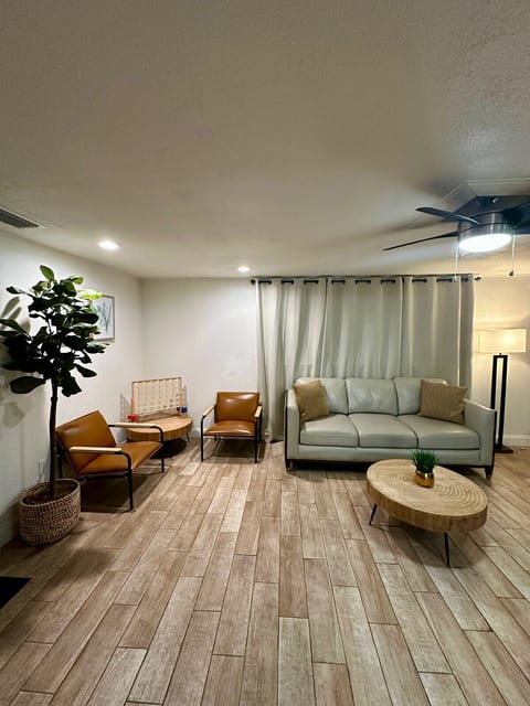 Family & pet friendly 4-bedroom home • heated pool