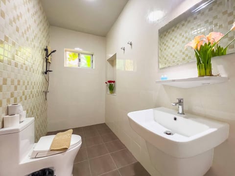 11 Bedrooms Quiet Oasis Pool Villa near Shopping