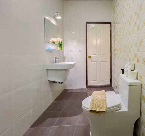 11 Bedrooms Quiet Oasis Pool Villa near Shopping