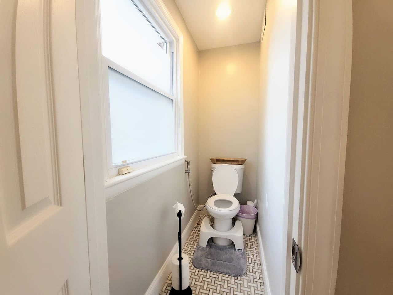 Separate toilet room