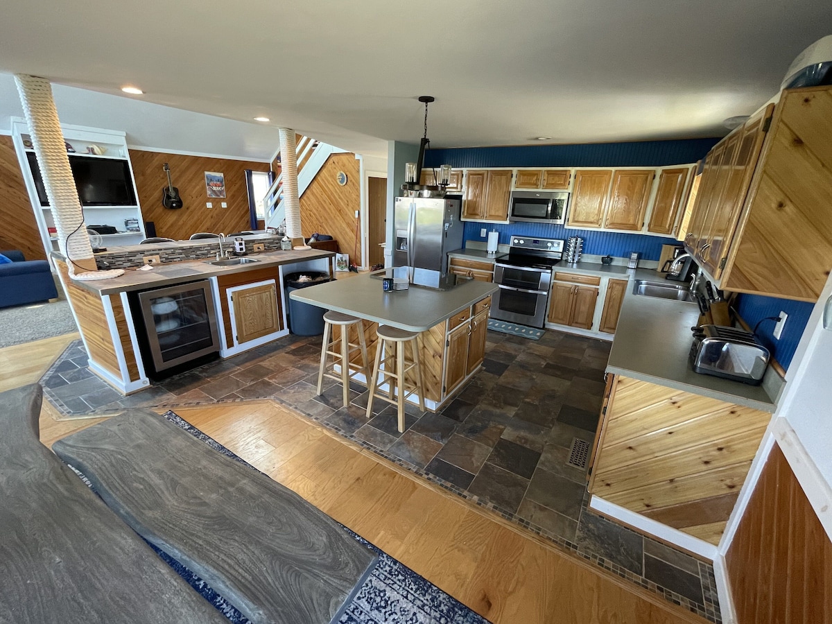 stella-blue-obx-the-grateful-dead-house/