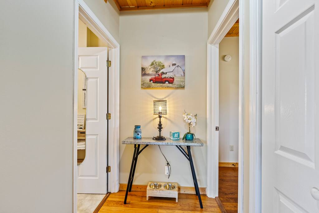 tranquil-and-cozy~hot-tub~fp~trails~fish~pets-ok!/