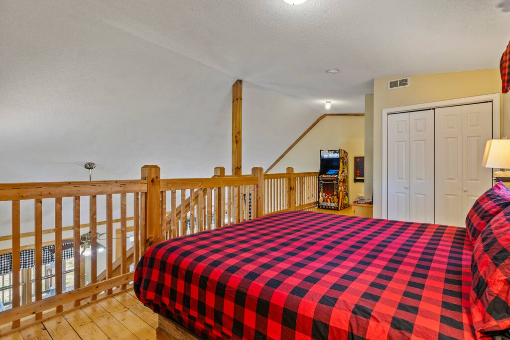 tranquil-and-cozy~hot-tub~fp~trails~fish~pets-ok!/