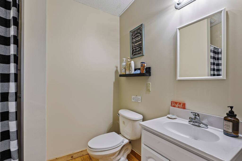 tranquil-and-cozy~hot-tub~fp~trails~fish~pets-ok!/