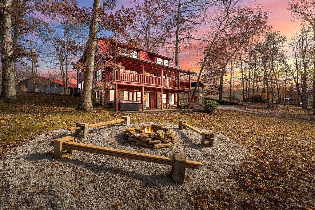 4br-log-cabin-w-sauna-hot-tub-game-bar-fishing/