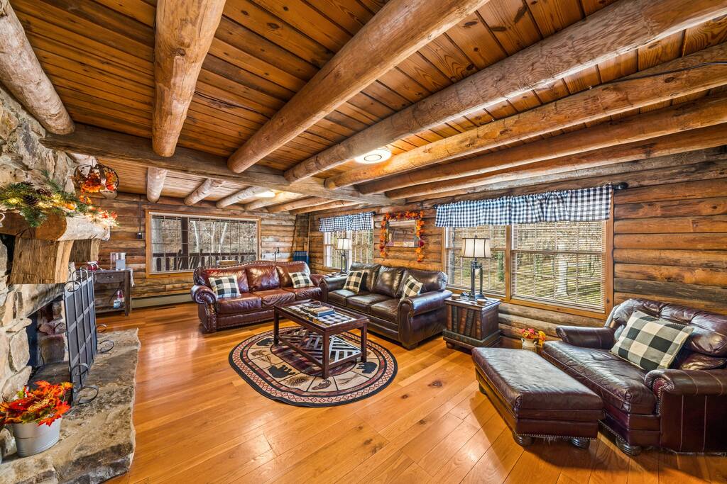 4br-log-cabin-w-sauna-hot-tub-game-bar-fishing/