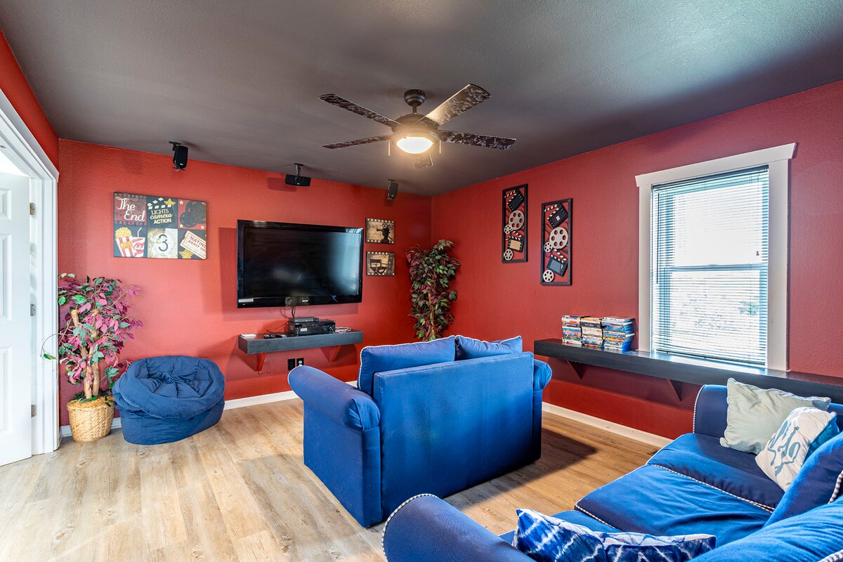 4-br-beach-haven-with-views:-your-coastal-escape/