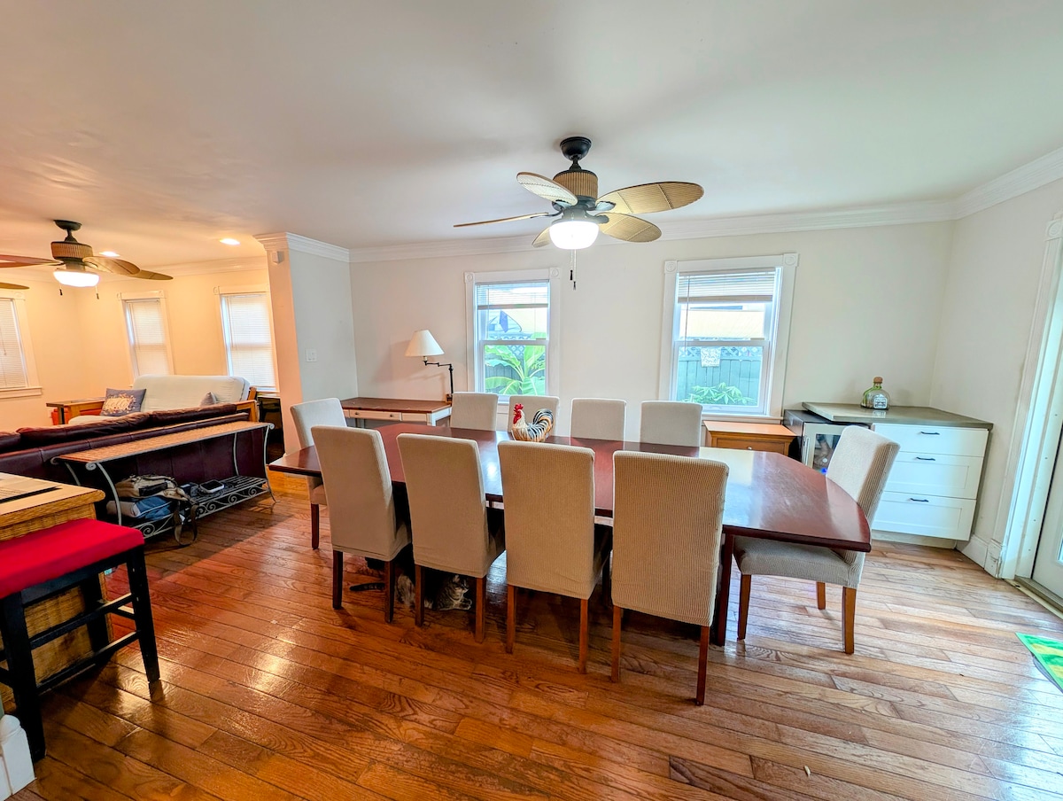 Cockhouse 3BR/3BA heated Pool/Parking/Pet Old Town image 5 Cockhouse 3BR/3BA heated Pool/Parking/Pet Old Town