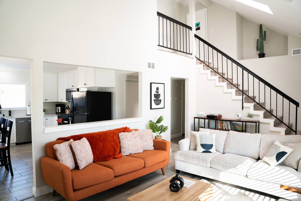 peaceful-downstairs-room-or-workspace-+-fast-wi-fi/