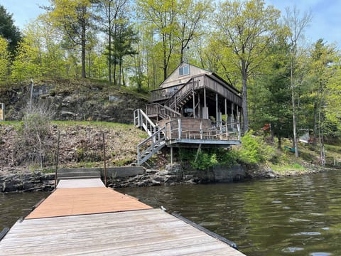 Cliffside Hideaway on Black Lake