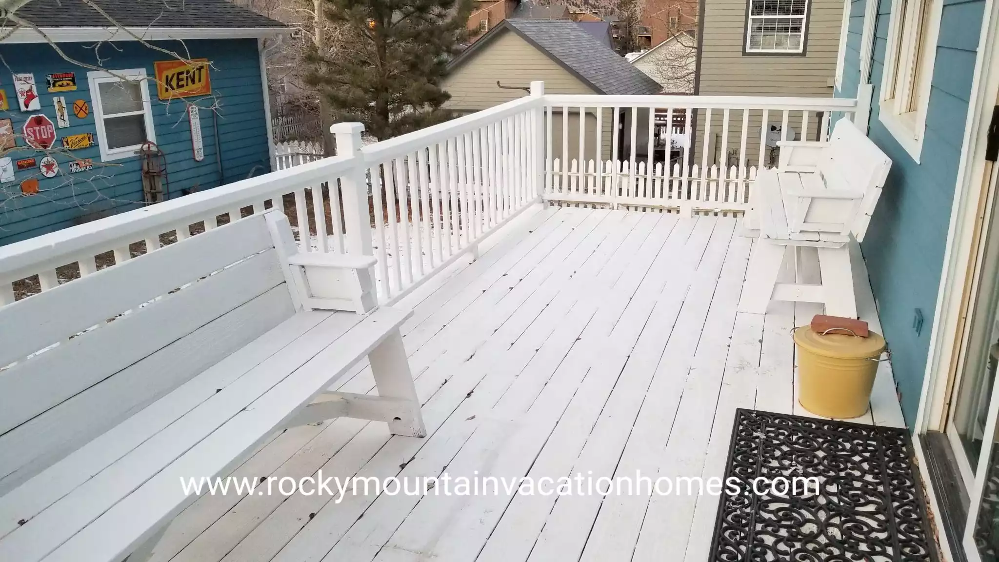 Back porch with convertible benches