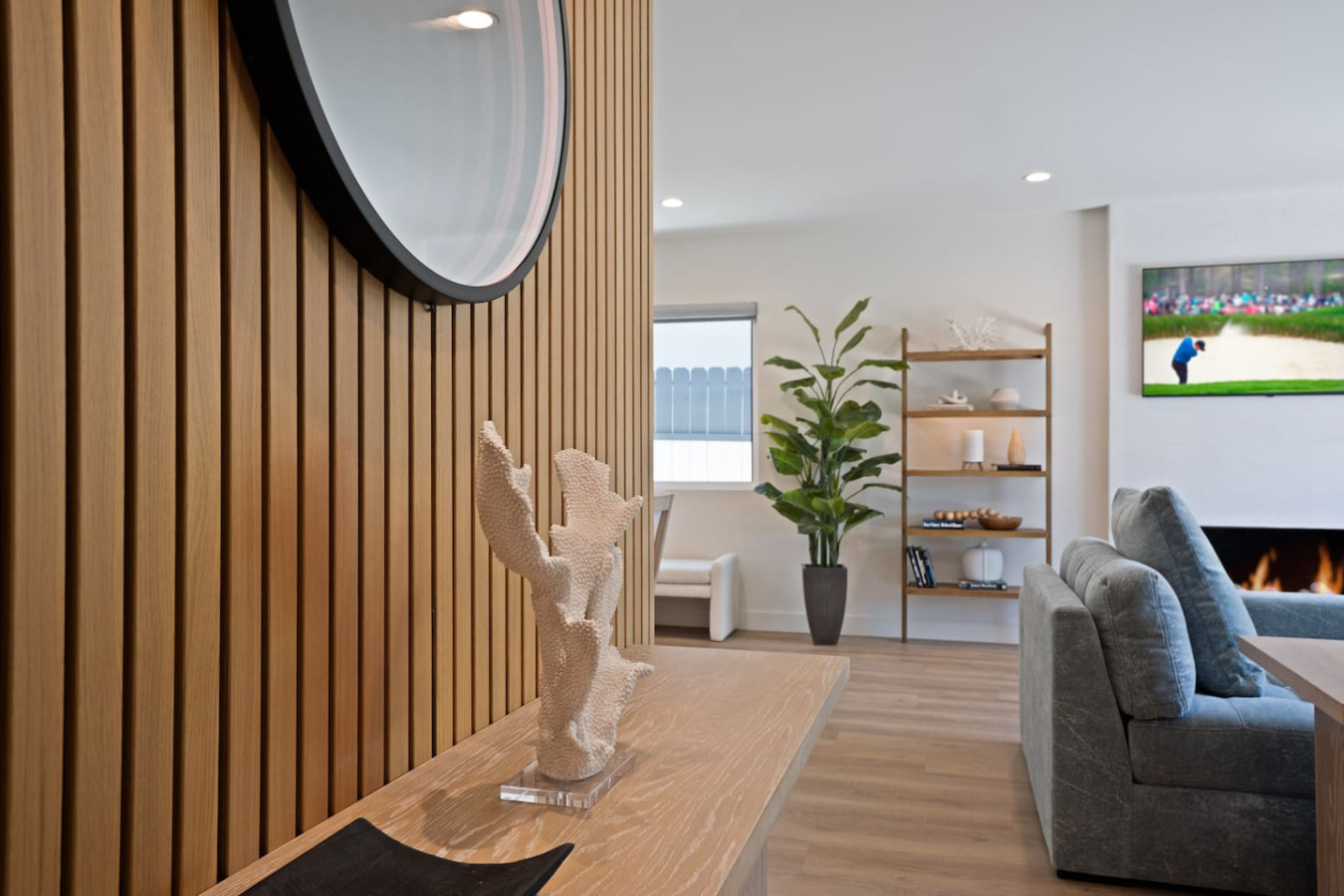 new-luxe-3brornear-culver-and-beaches/