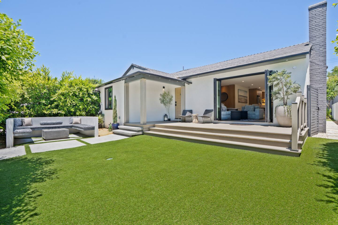 new-luxe-3brornear-culver-and-beaches/