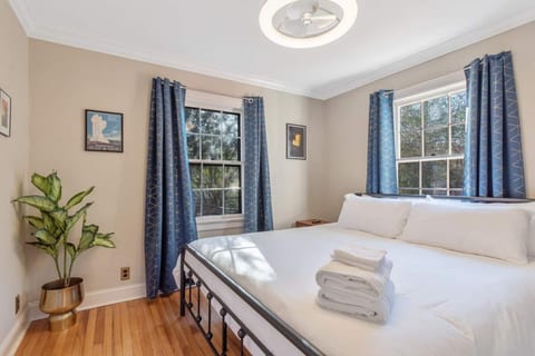 Retro Retreat | 2BR + King Bed, Porch & Fire Pit