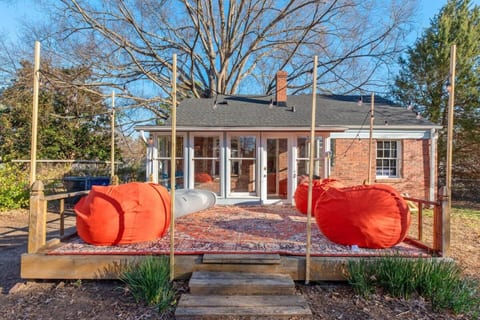 Retro Retreat | 2BR + King Bed, Porch & Fire Pit