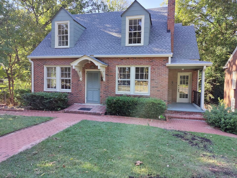 Historic Mayor's Manor | 2 King Bds • Fenced Yard - Sanford