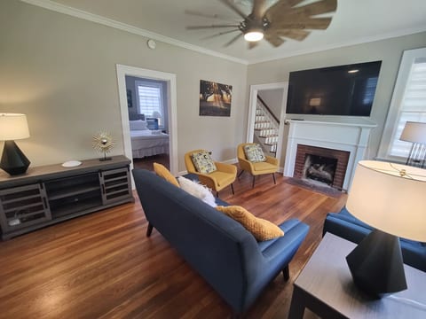 Historic Mayor's Manor | 2 King Bds • Fenced Yard