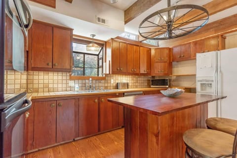 Famous Raleigh Mill House | Whimsical & Walkable