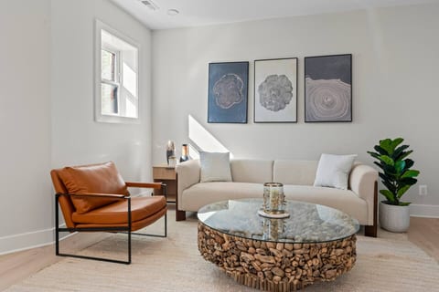 Modern Luxe Apartment Heart of Dupont Circle DC