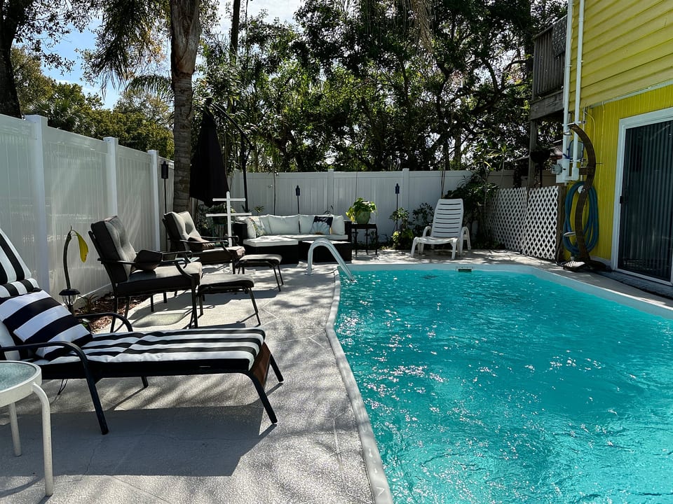 Privater Pool, kostenlose Kajaks, Schritte zum Golf, Fischen, Radweg + - Dunedin