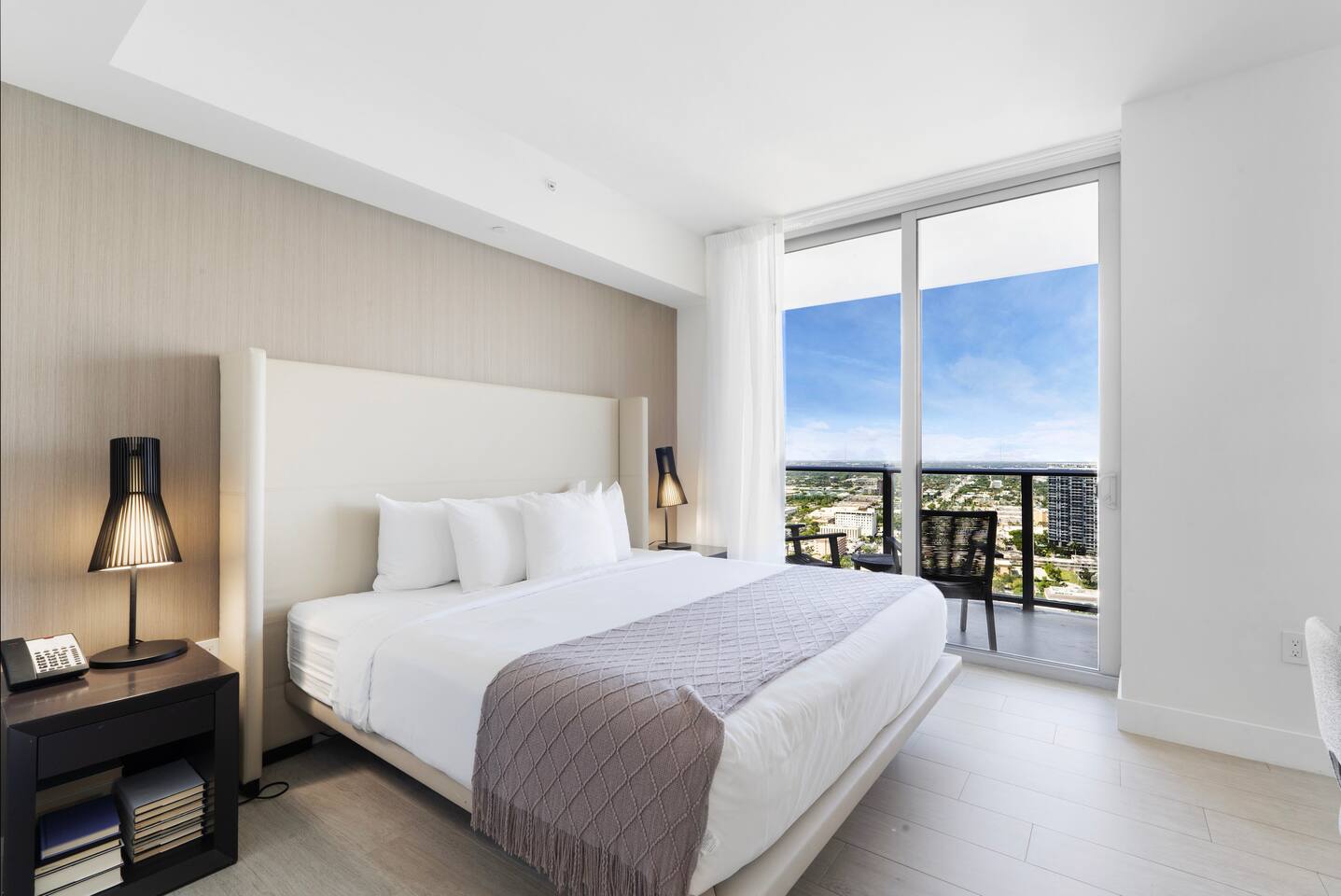 Elegant Getaway  𝙗𝙮 𝙎𝙏𝘼𝙔-𝙏𝙊𝘿𝘼𝙔 |  Hyde Beach House