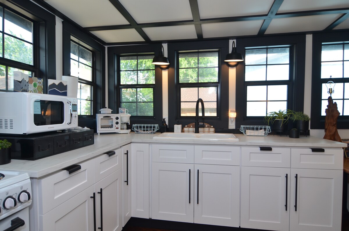 tiny-home-two-blocks-from-downtownpearl-district./