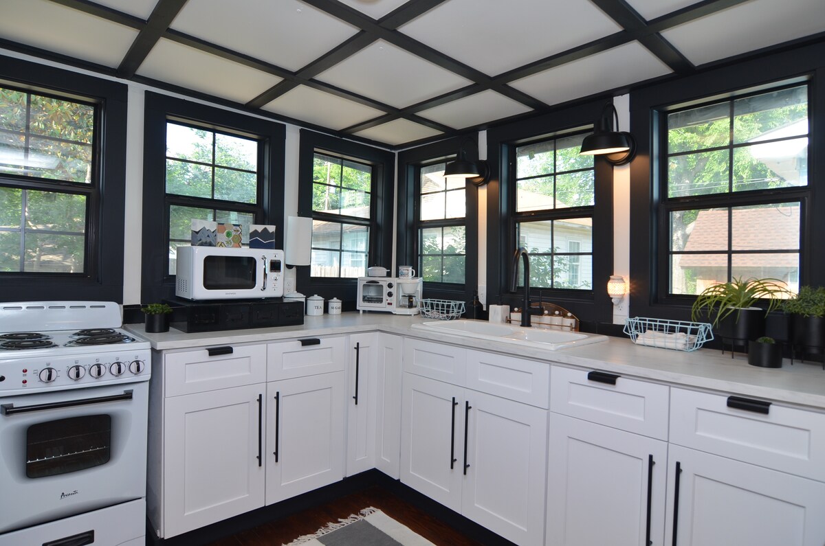 tiny-home-two-blocks-from-downtownpearl-district./