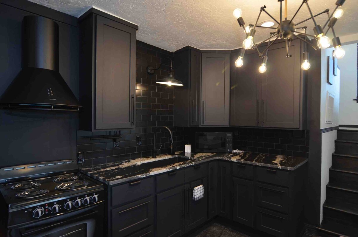 nice-townhome-in-the-pearl-two-blocks-to-downtown/