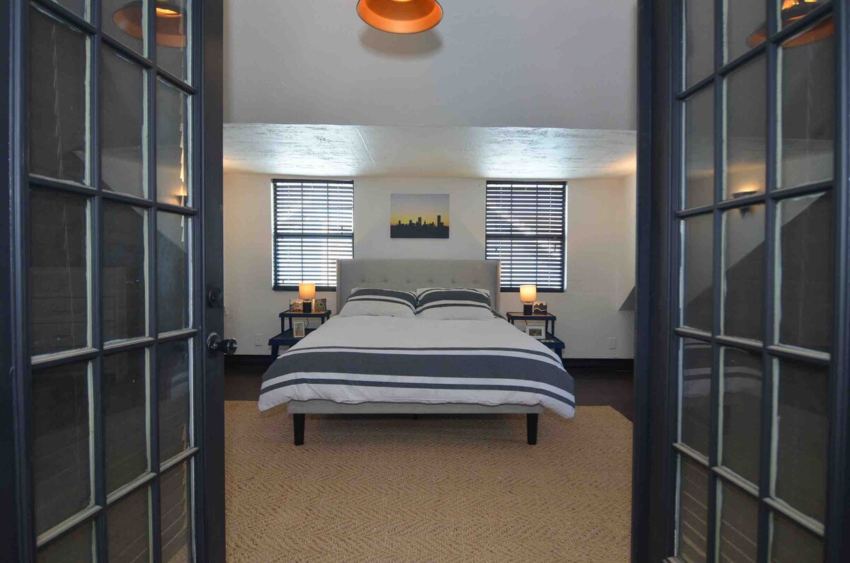 nice-townhome-in-the-pearl-two-blocks-to-downtown/