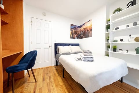 SPACIOUS 2 BR APT CLOSE TO CENTRAL PARK AND Q & 6