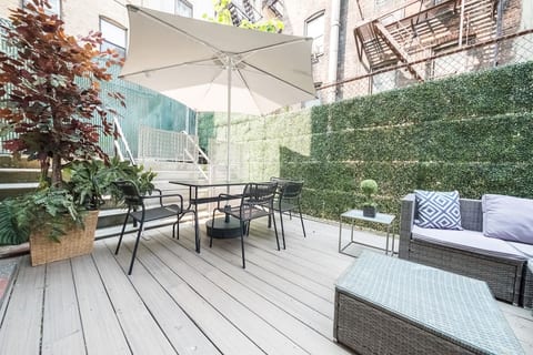 SPACIOUS 4BR/2BA APT W/PRIVATE OUTDOOR SPACE UWS