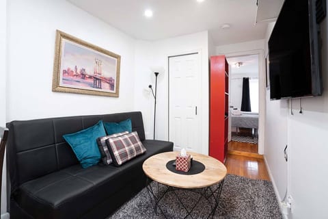 ★TRUE 2 BR APT(W) 5 SHORT BLOCKS TO CENTRAL PARK★